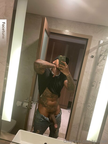 Tsinclair top model photos