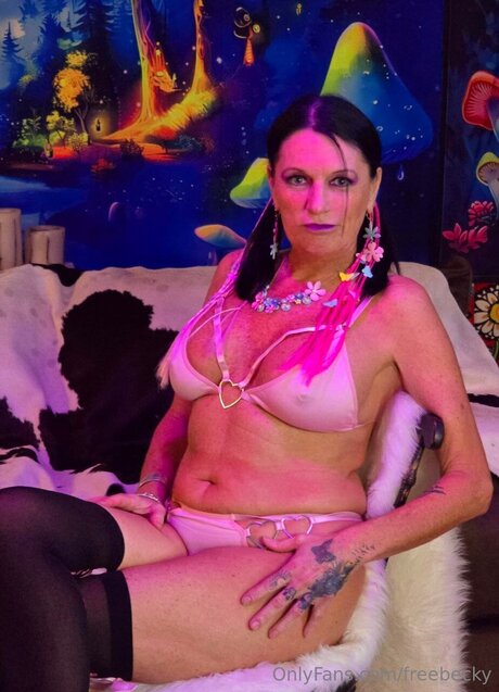 Freebecky model nude photos