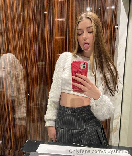 Dixyshmixy pornstar hot img