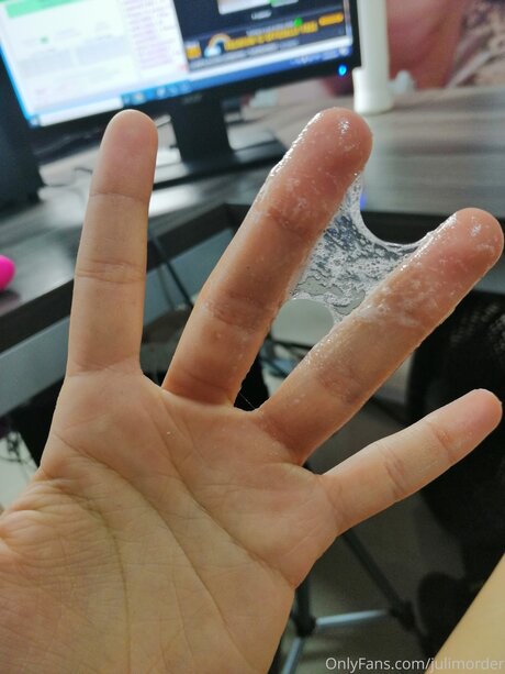 Biggerclit model porn photo