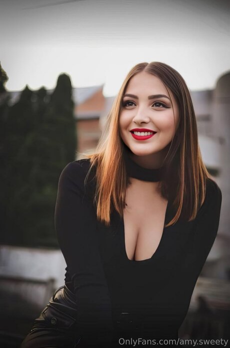 Amy Sweety beautiful model images