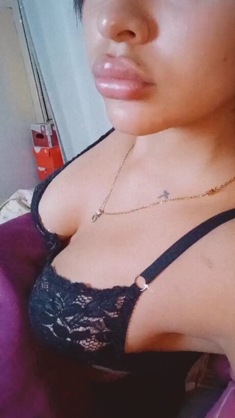 Xlassiexx nude star photo