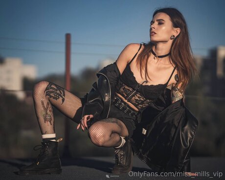 Miss Mills Vip nudes model gallery