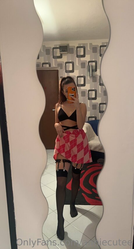 Anniecutee pornstar hot pic