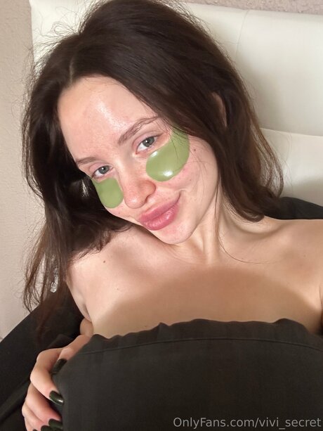 Viola S adult model photos