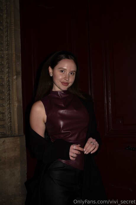 Viola S erotic star img