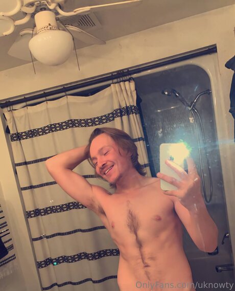 Uknowty pornstar pretty pics