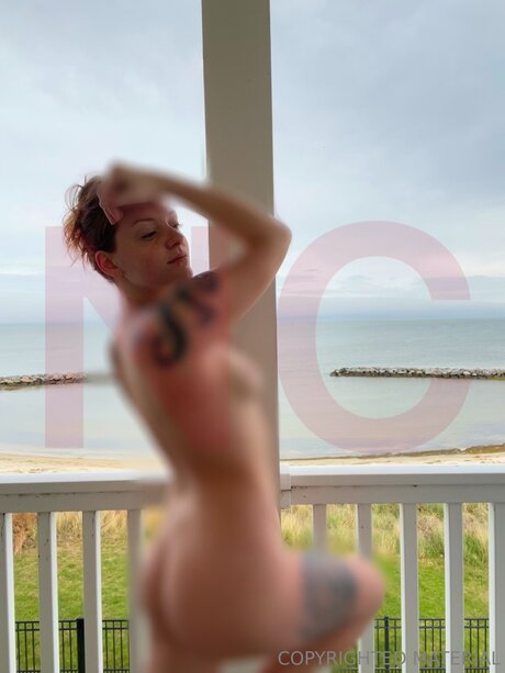 Nikki Coxzfree high quality actress pics