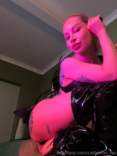 Catherine Fox hd pornstar img