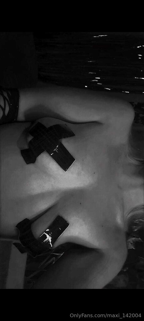 Maxi 142004 star beautiful picture