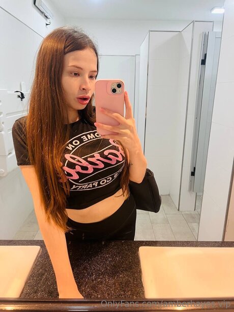 Poppizoe model sexy archive