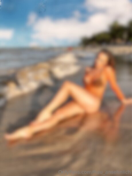 Frau Ansehnlich adult star img