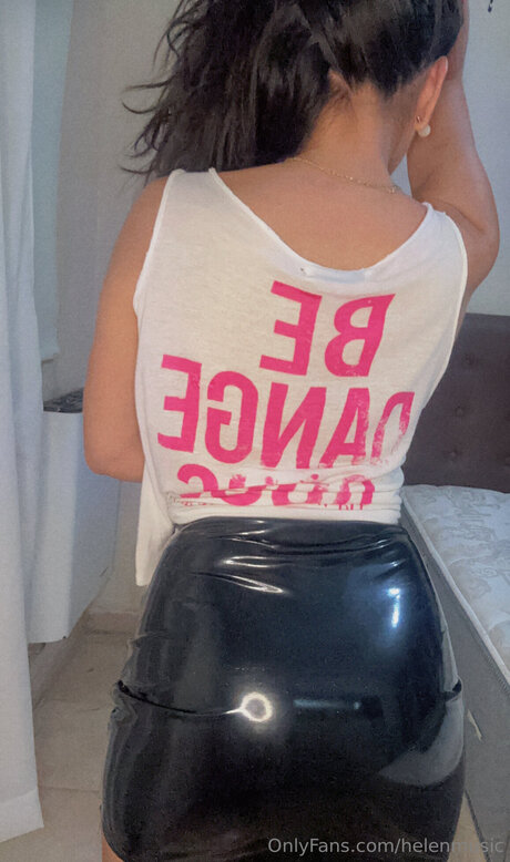 Helenmusic model pornographic img