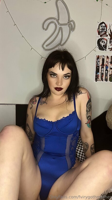 Fvirygothmother sexy pornstar image