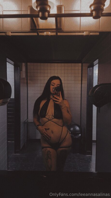Leeannasalinas model best pics