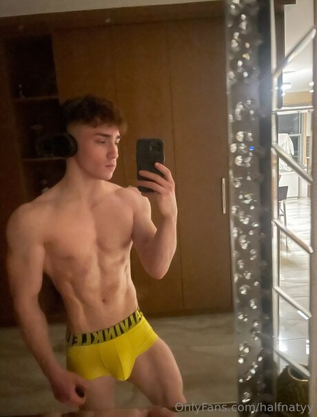 Halfnatyy hd pornstar photo