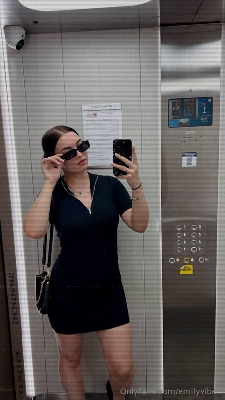 Emilyvibes top actress images