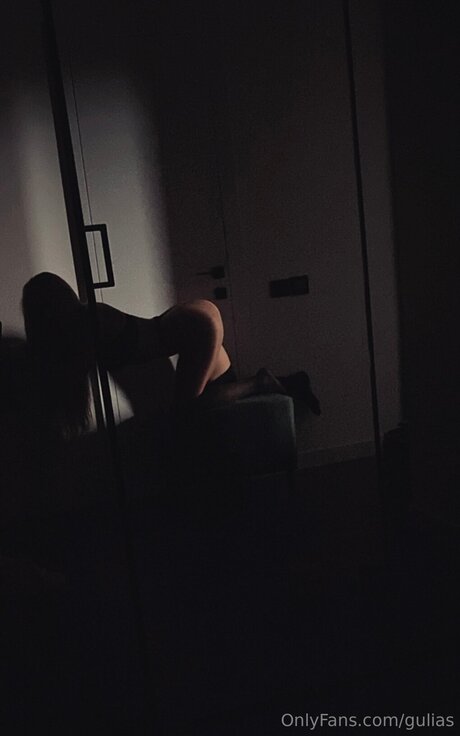 Gulias model exclusive pic