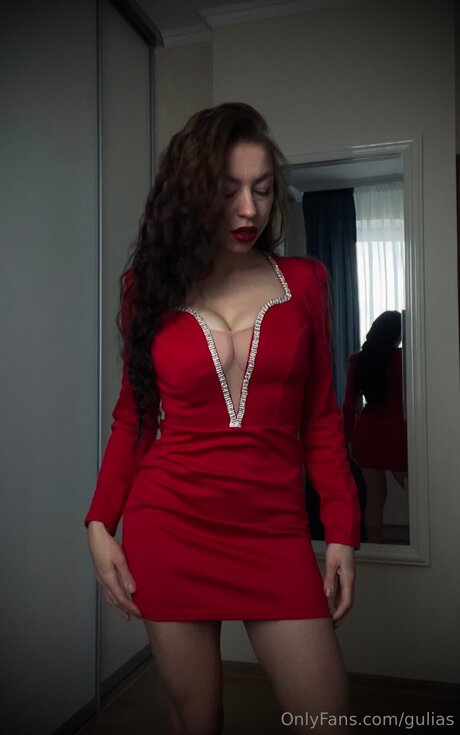 Gulias nude model archive