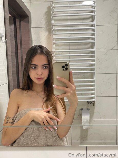 Stacymil star best pic