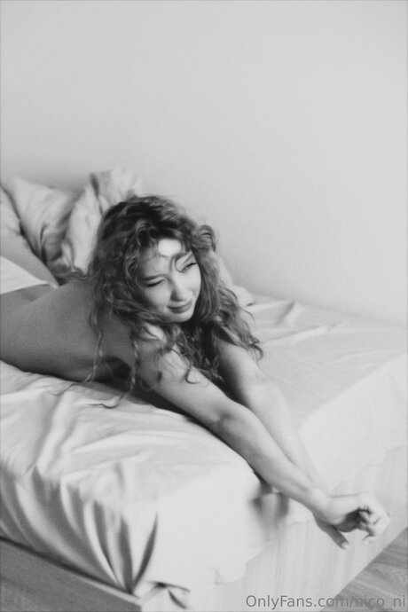 Nico Ni naked star photo