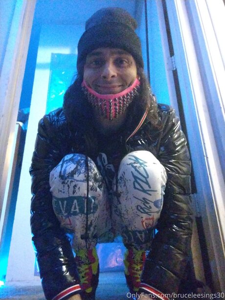 Bruceleesings30 star nude gallery