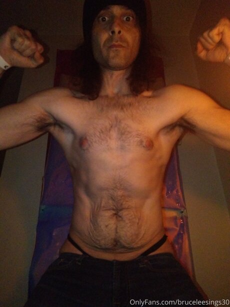 Bruceleesings30 nude actress picture