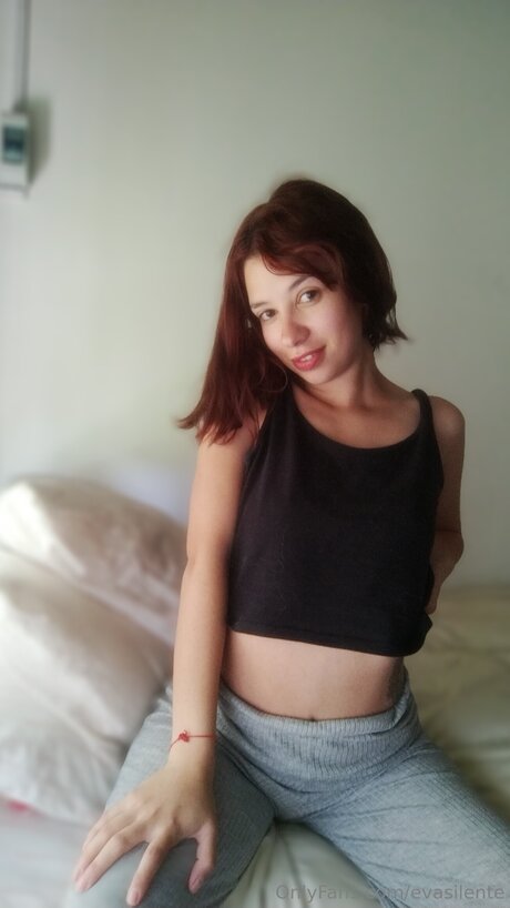 Evasilente beautiful model photos