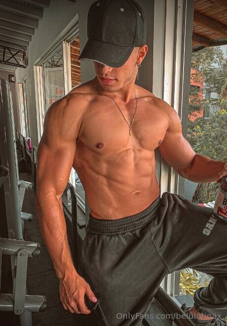 Belulatinax pretty actress image