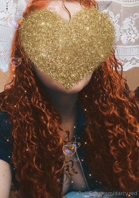 Darcy Red star hd img