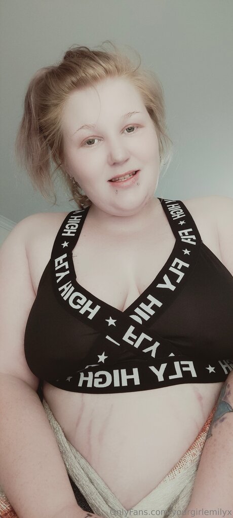 Yourgirlemilyx pornstar naked archive