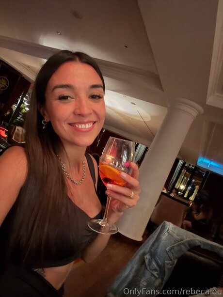 Rebecalou pretty model pic