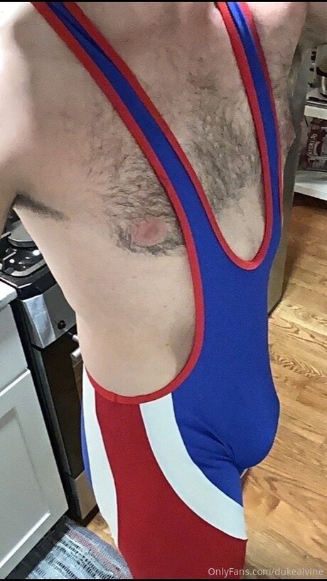 Dukealvine hot pornstar gallery