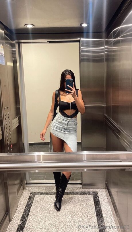 Reina22 naked pornstar archive