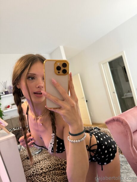 Gajabertolin pornstar perfect images