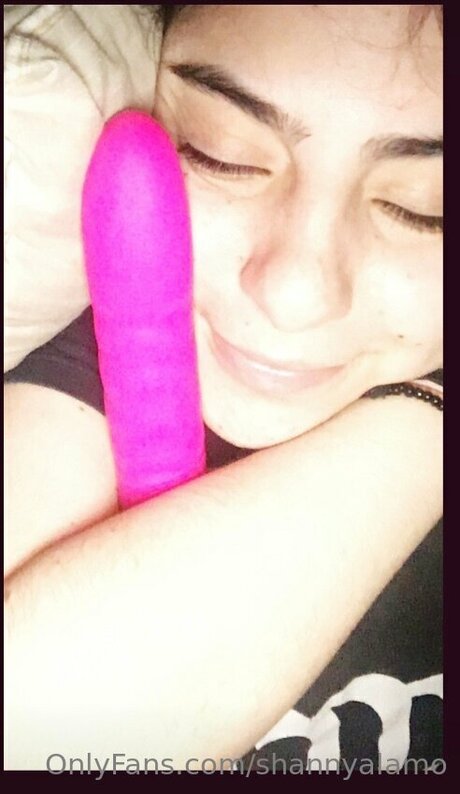 Shannyalamo star adult img