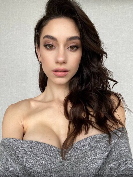 M E Alexis xxx model gallery