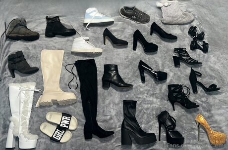 Ember Ems pretty actress picture