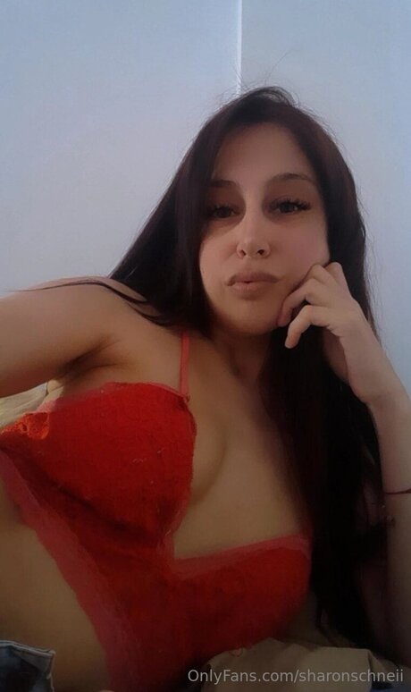 Sharonschneii model nice pic