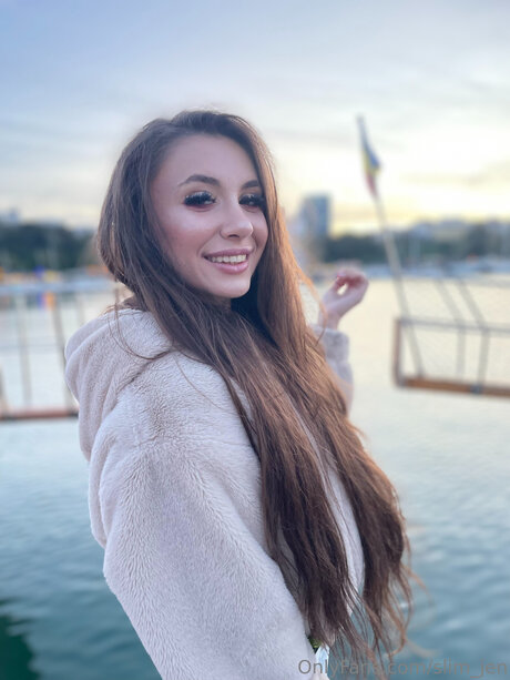 Slim Jen model exclusive gallery