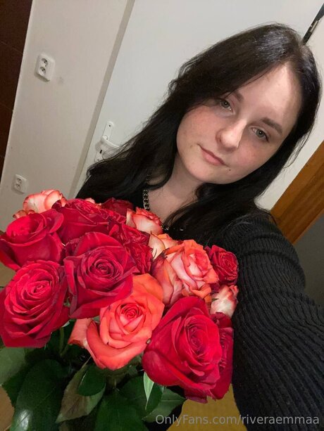 Riveraemmaa nudes model photos