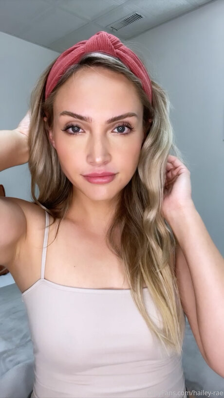 Hailey Rae model exclusive picture