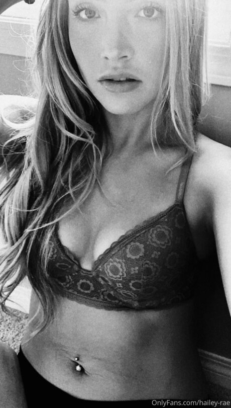 Hailey Rae star hd photos
