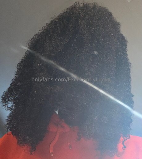 Excellentlylucky art model pic