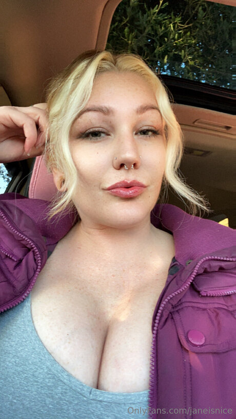 Janeisnice naked star photos