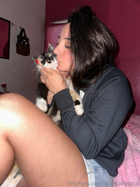 Itsurbabyalice star naked pics