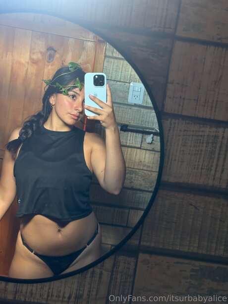 Itsurbabyalice pornstar naked image