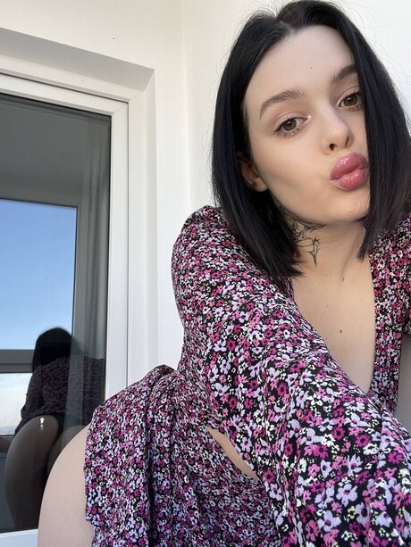 Sweet Crumb pornstar xxx gallery