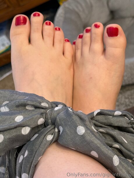 Gigi Inthesun pornstar sexy photos