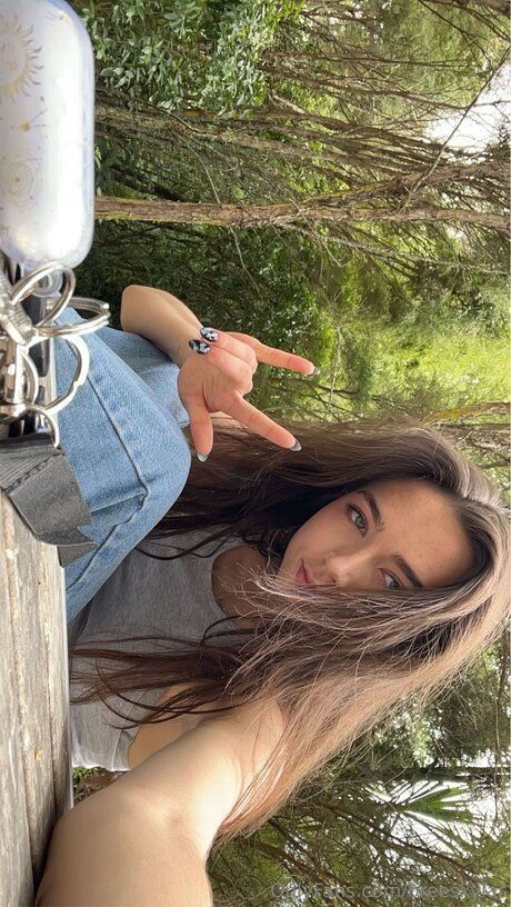 Breeskylar star pornographic galleries